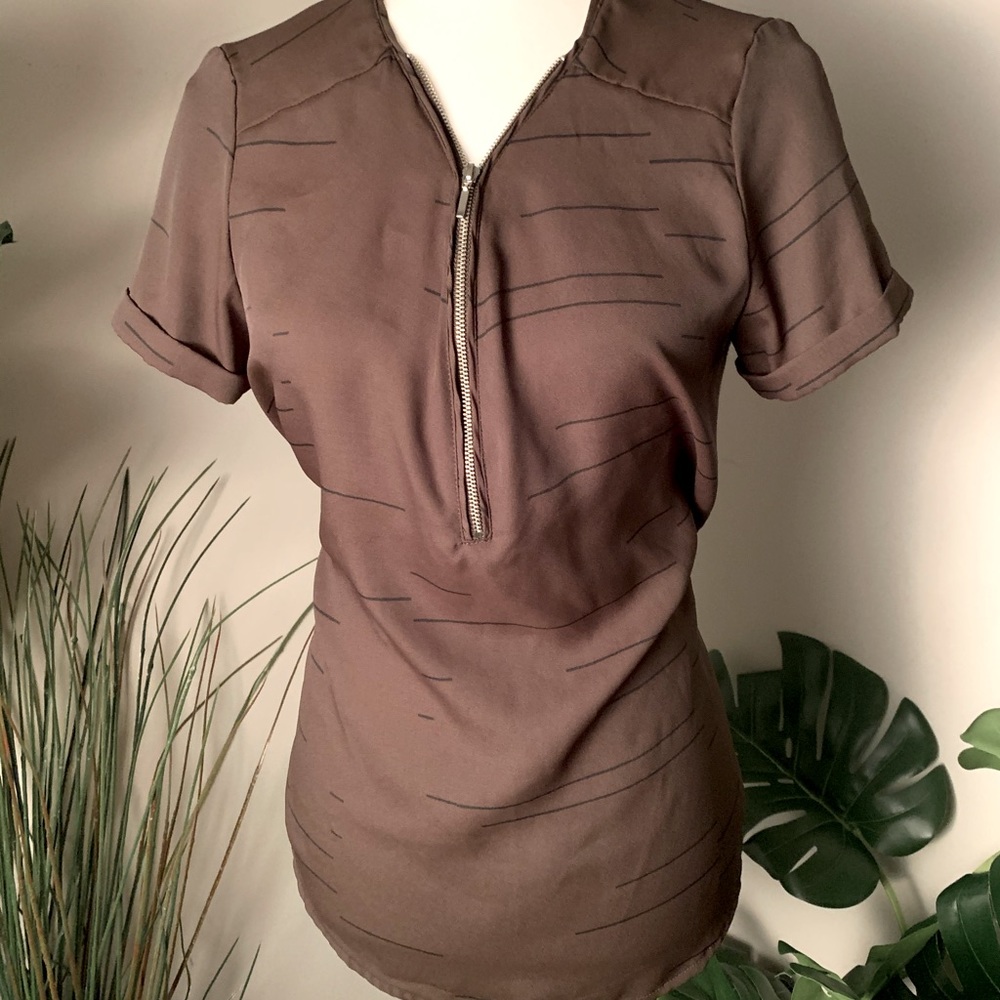 Zipper front top